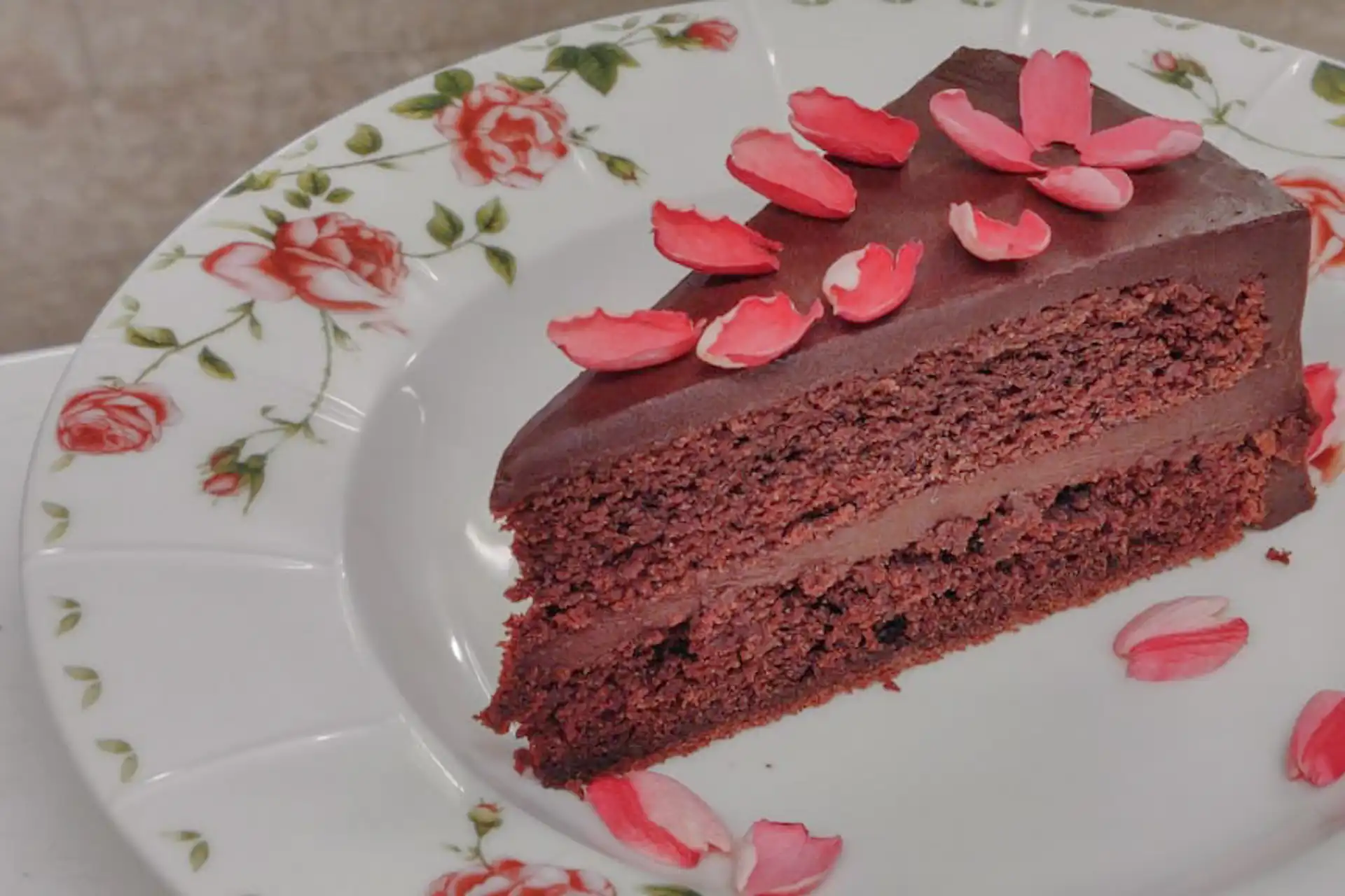 Old Fashioned Chocolate Cake